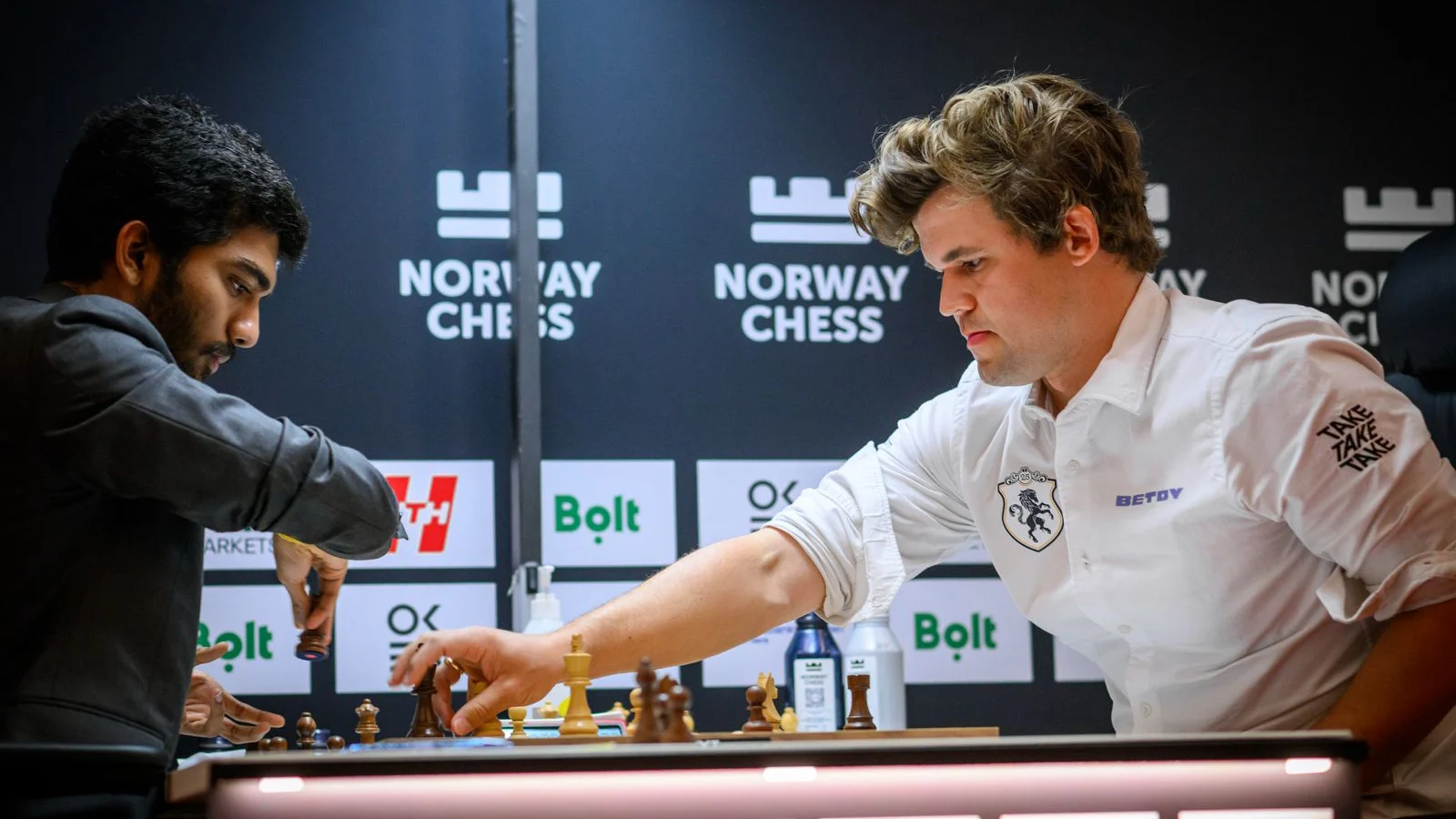 Magnus Carlsen Saksikan Pertandingan Norway vs England di Piala Dunia 2026